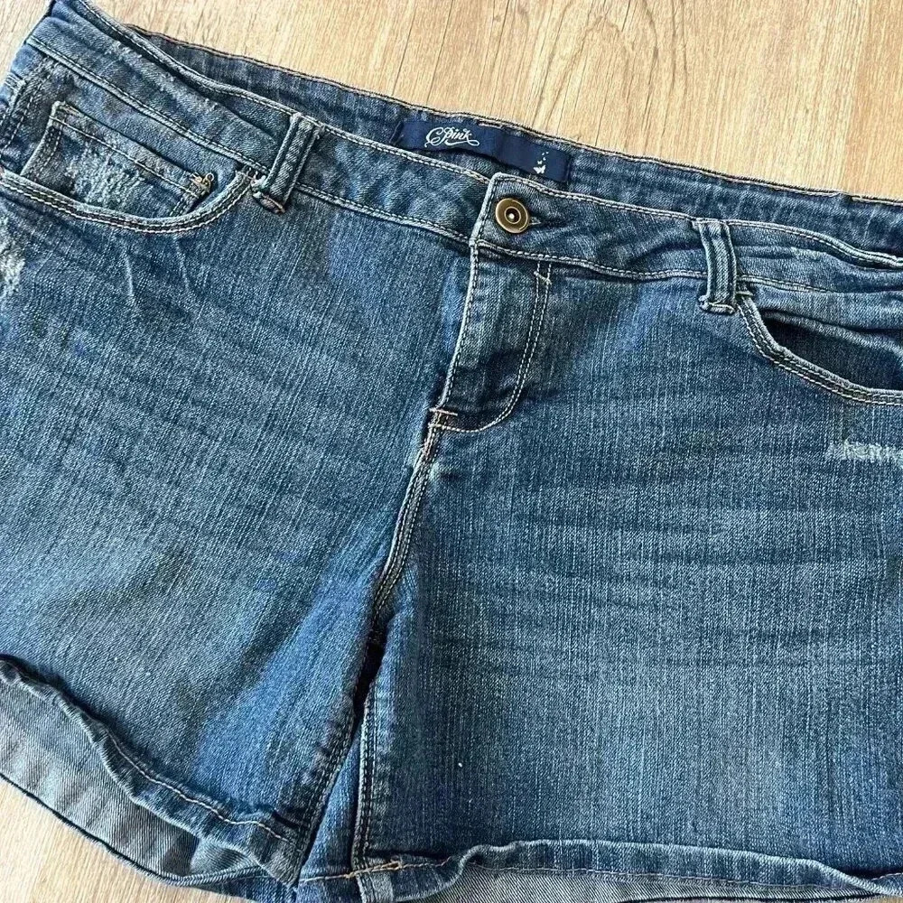 Womens/Juniors CPink Denim Jean Shorts - 13 - Picture 2 of 6